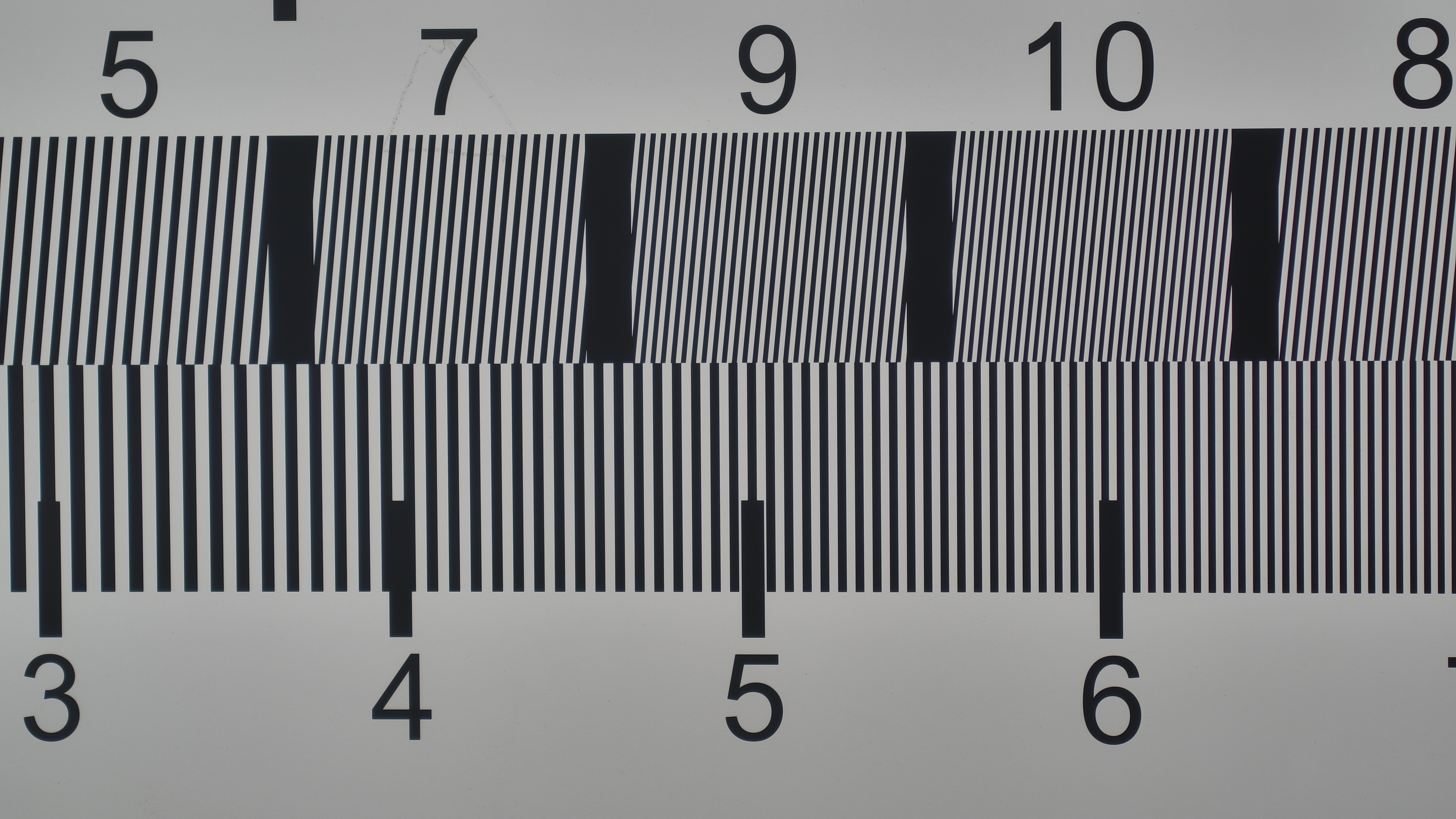 Telephoto resolution chart capture Telephoto resolution chart capture